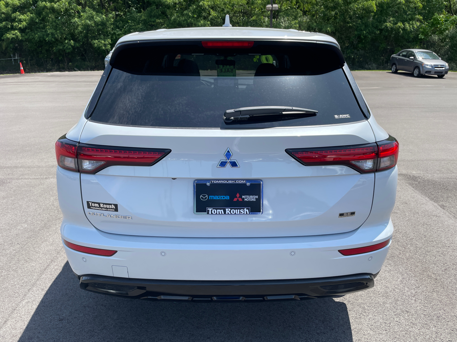 2024 Mitsubishi Outlander SE Black Edition w/Pano Roof 4