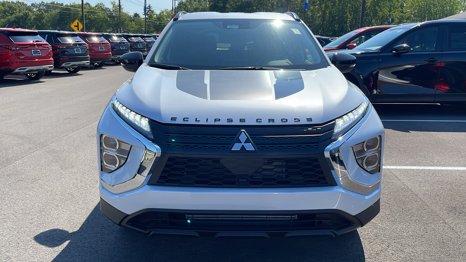 2024 Mitsubishi Eclipse Cross Black Edition 2