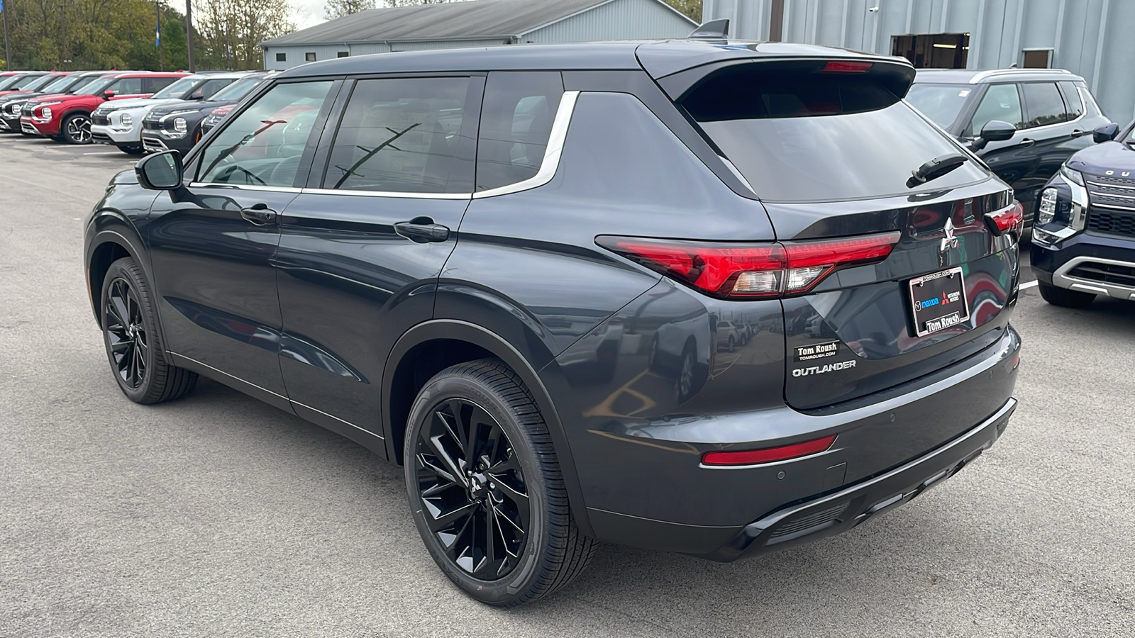 2024 Mitsubishi Outlander SE Black Edition w/Pano Roof 5