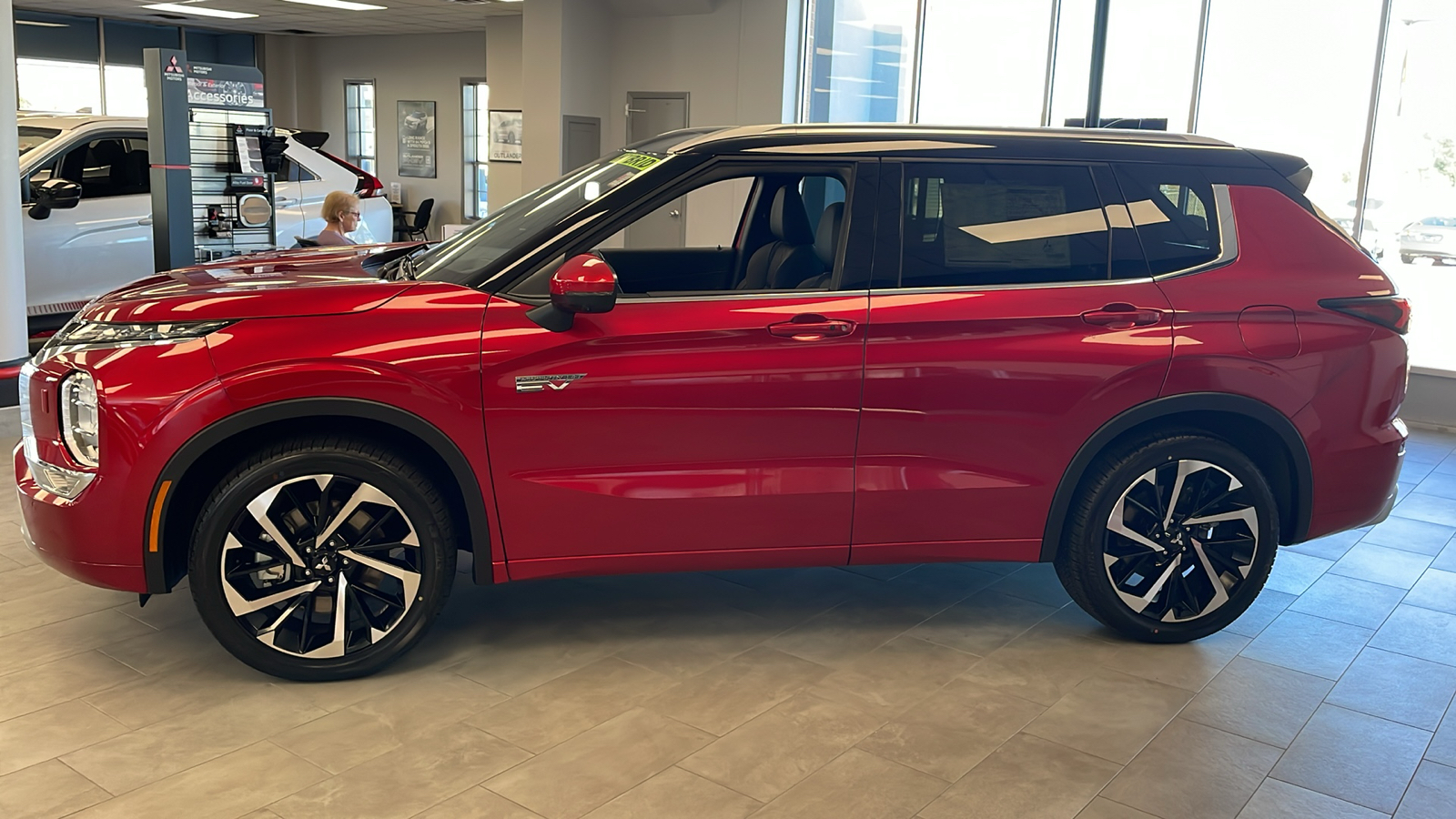 2024 Mitsubishi Outlander Plug-In Hybrid SEL 4