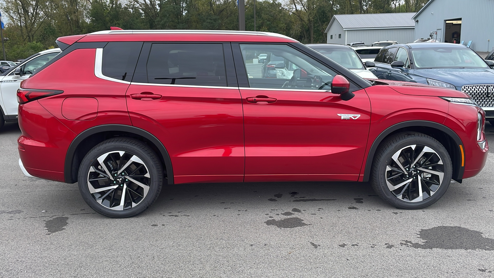 2024 Mitsubishi Outlander Plug-In Hybrid SEL 16