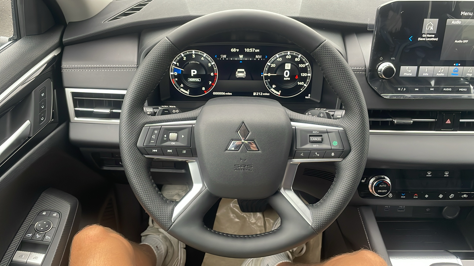 2024 Mitsubishi Outlander SEL 41