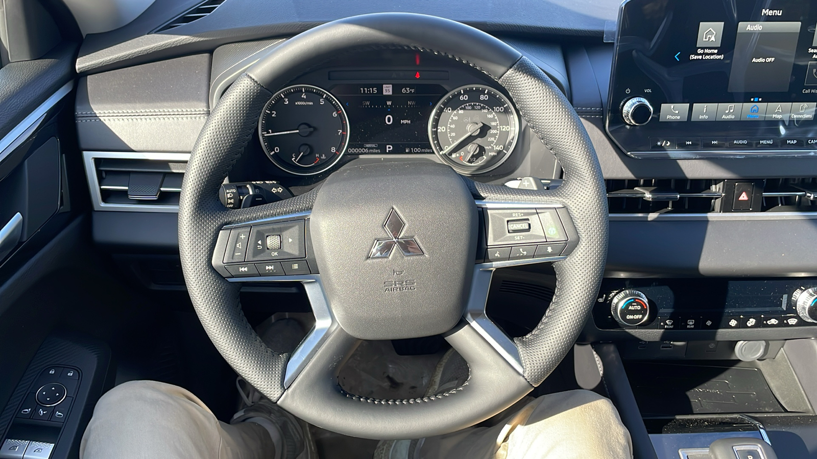 2024 Mitsubishi Outlander SE 41