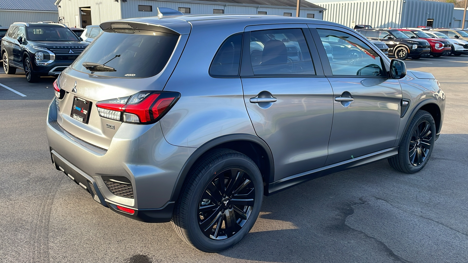 2024 Mitsubishi Outlander Sport LE 11