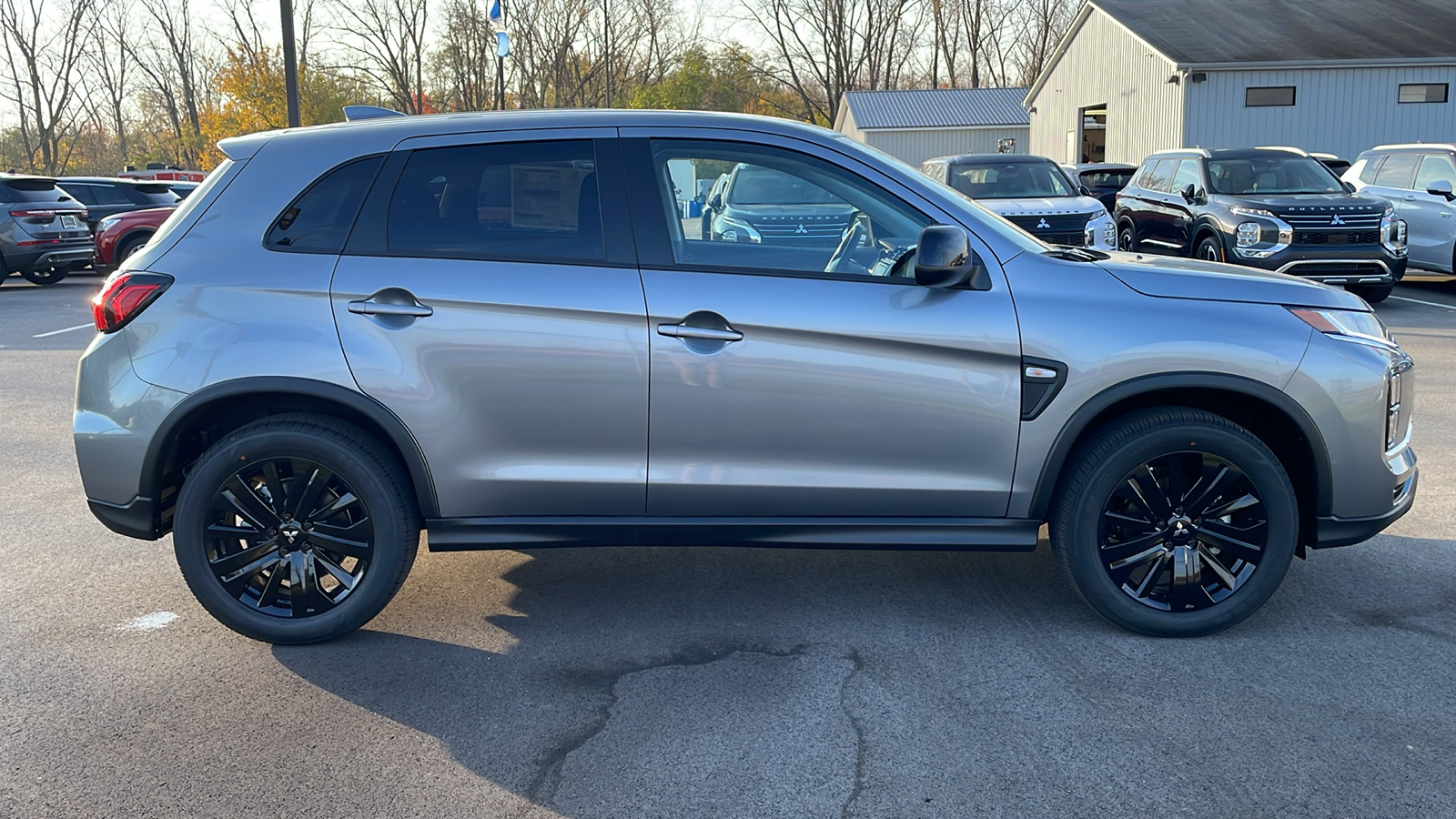 2024 Mitsubishi Outlander Sport LE 12