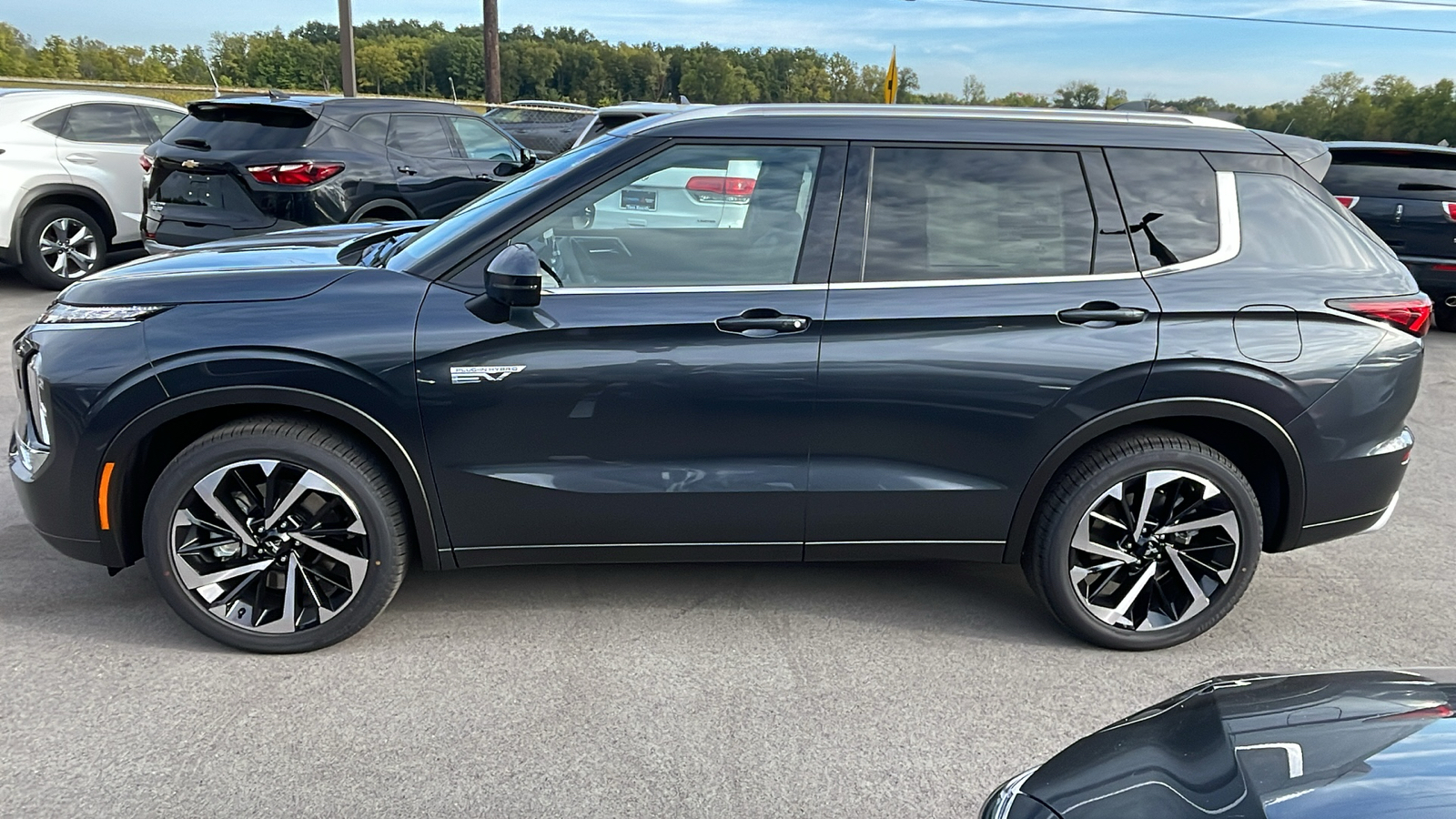 2025 Mitsubishi Outlander Plug-In Hybrid SEL 4