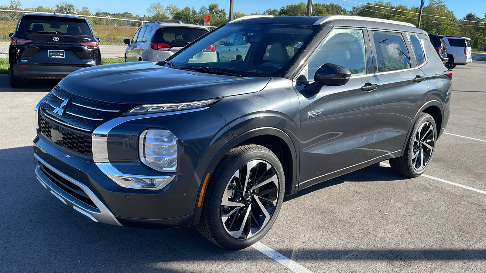 2025 Mitsubishi Outlander Plug-In Hybrid SEL 3