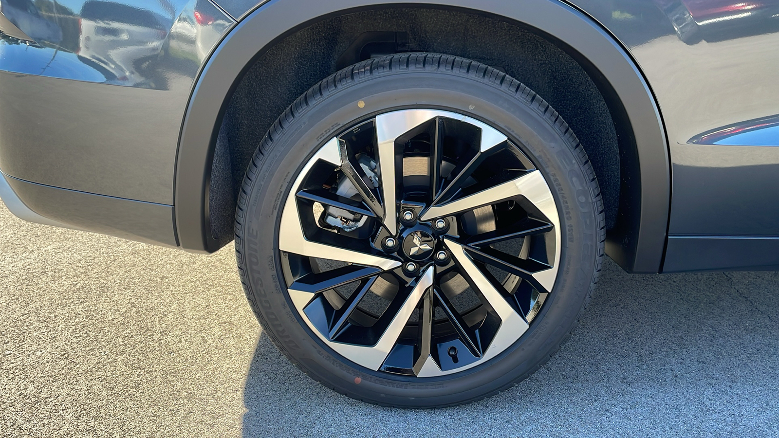 2025 Mitsubishi Outlander Plug-In Hybrid SEL 18