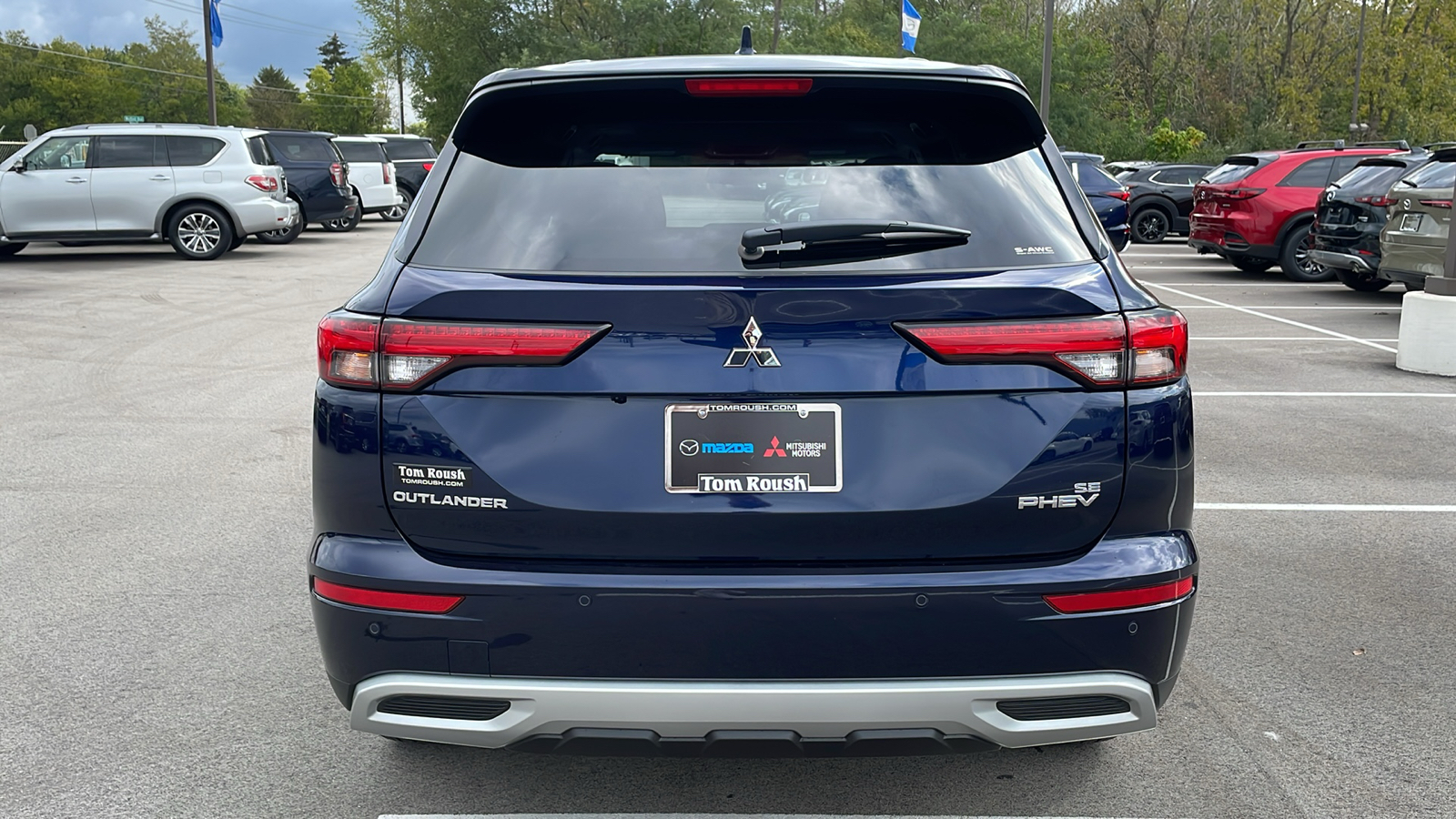 2025 Mitsubishi Outlander Plug-In Hybrid SE 6