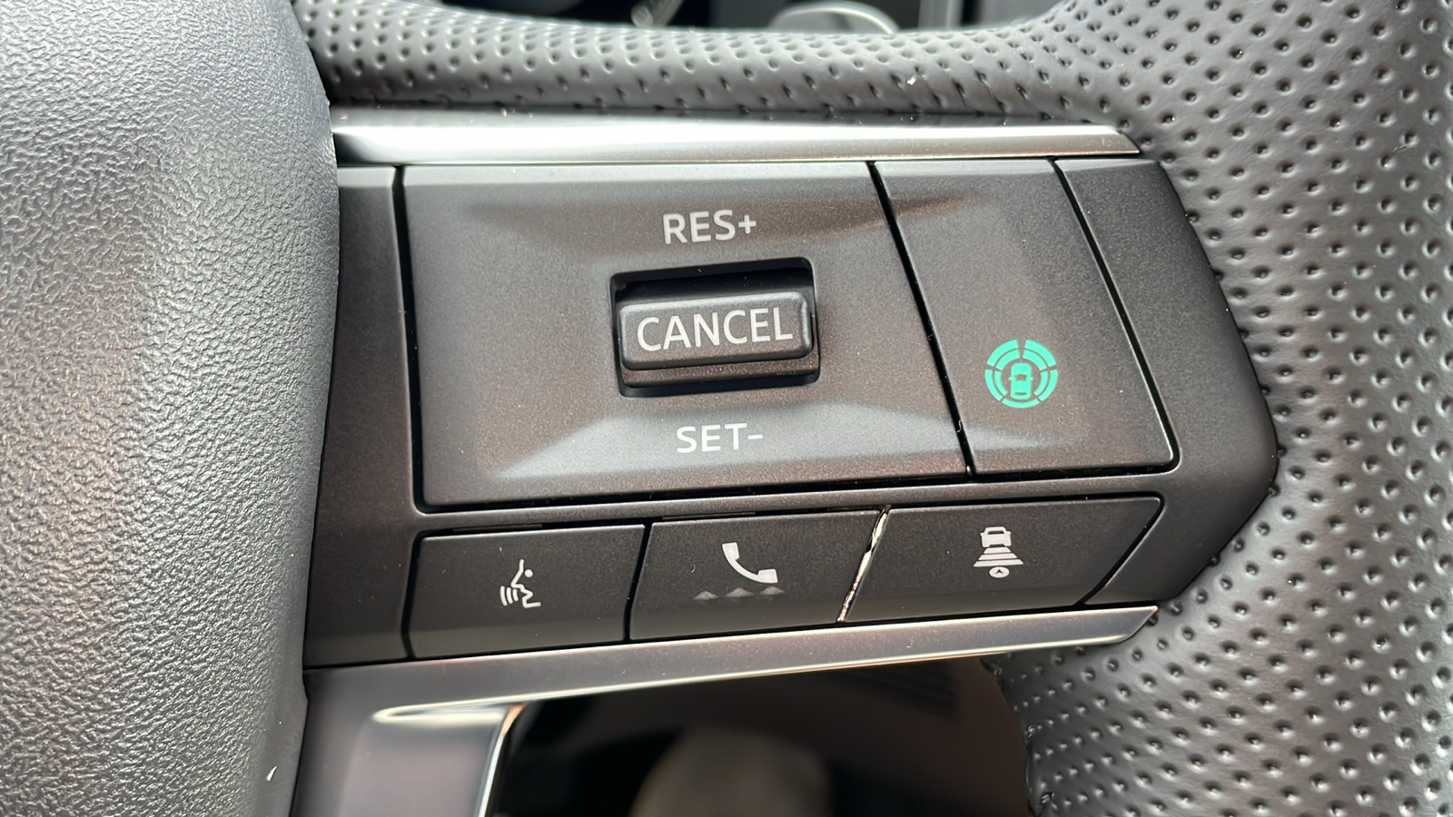 2025 Mitsubishi Outlander Plug-In Hybrid SE 46