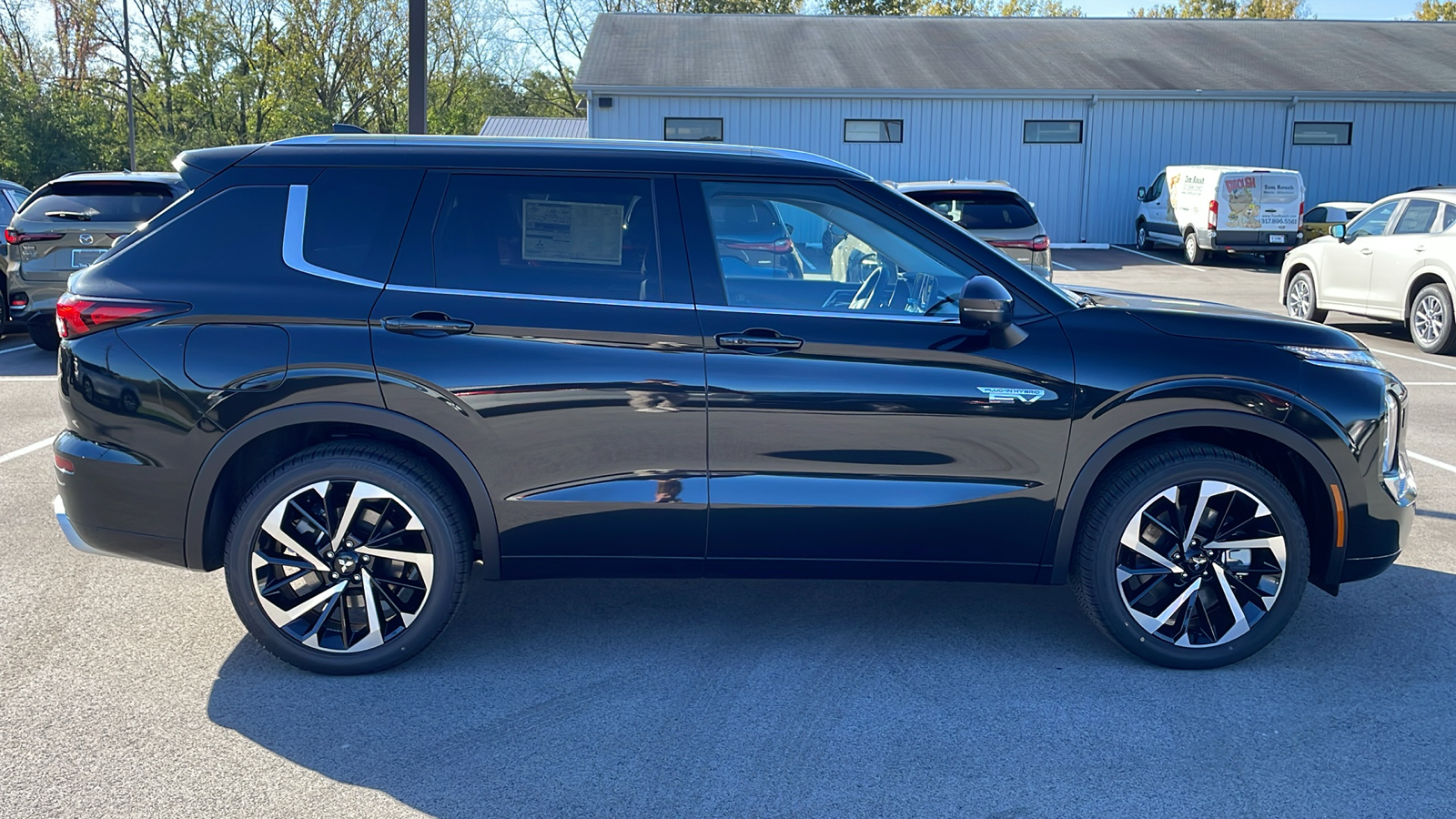 2025 Mitsubishi Outlander Plug-In Hybrid SEL 16