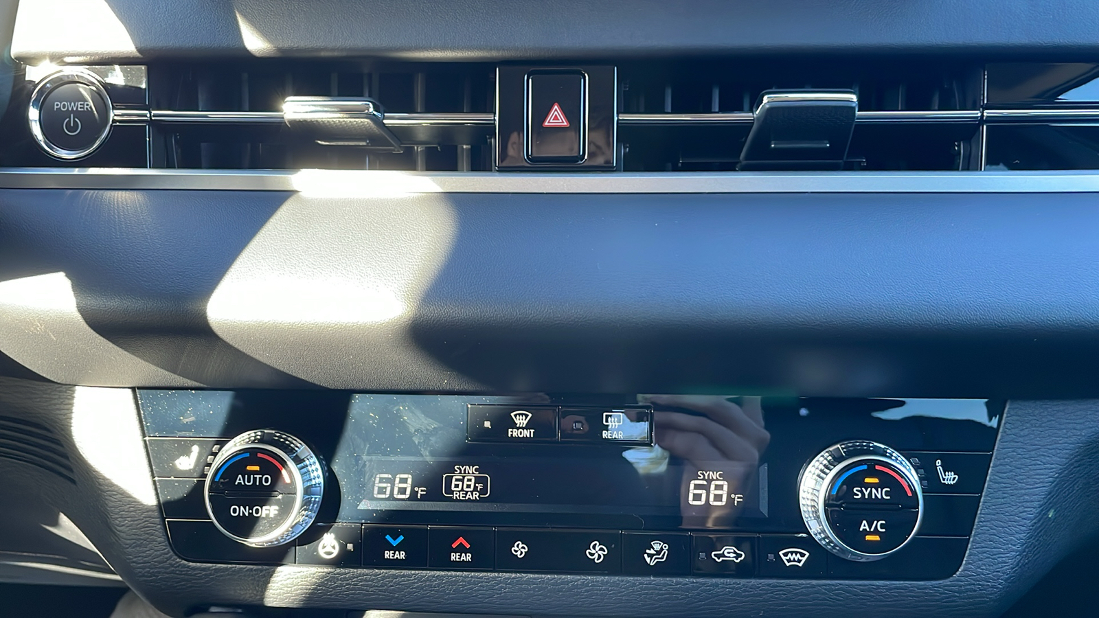 2025 Mitsubishi Outlander Plug-In Hybrid SEL 33