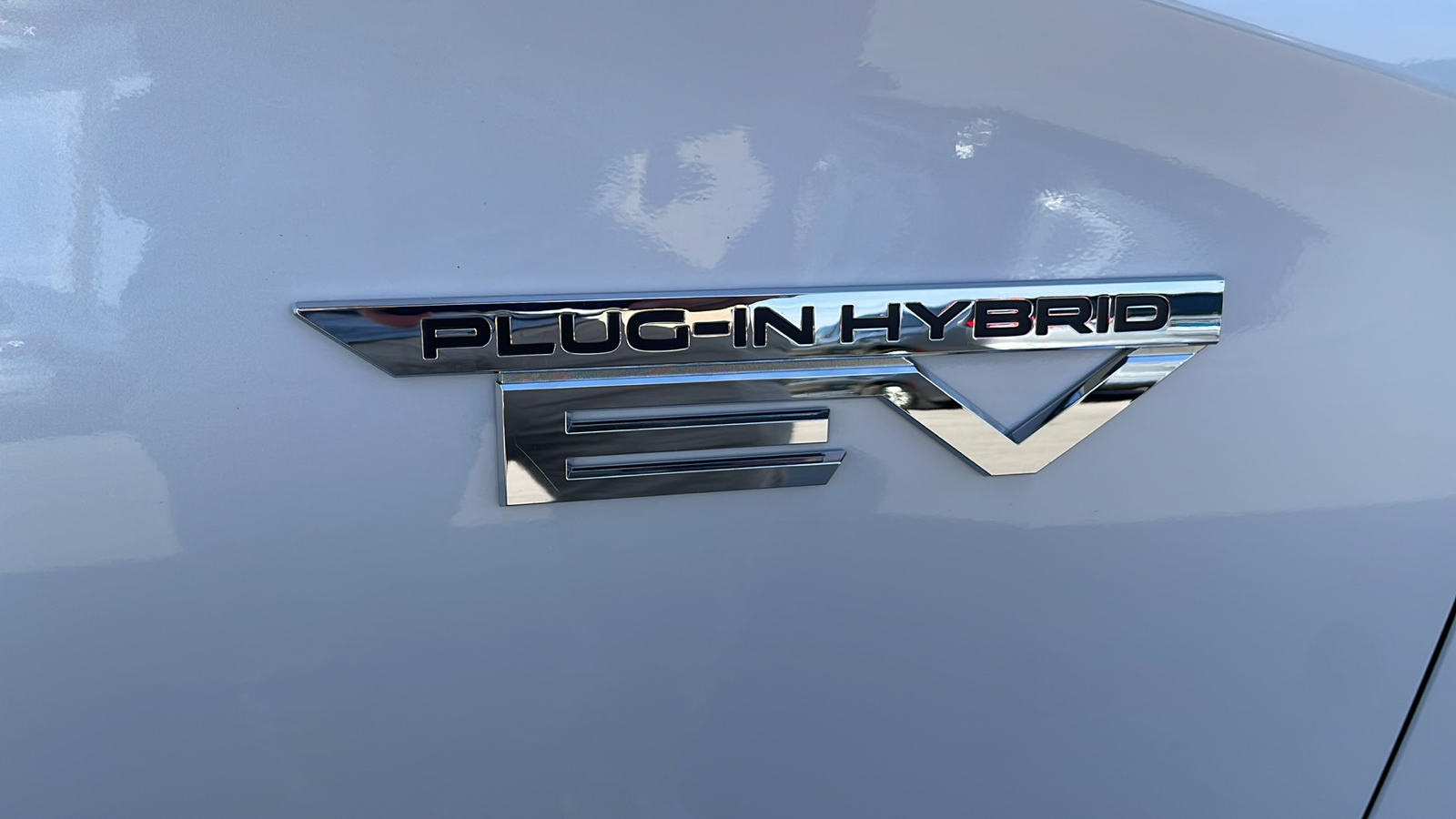 2025 Mitsubishi Outlander Plug-In Hybrid SEL 16