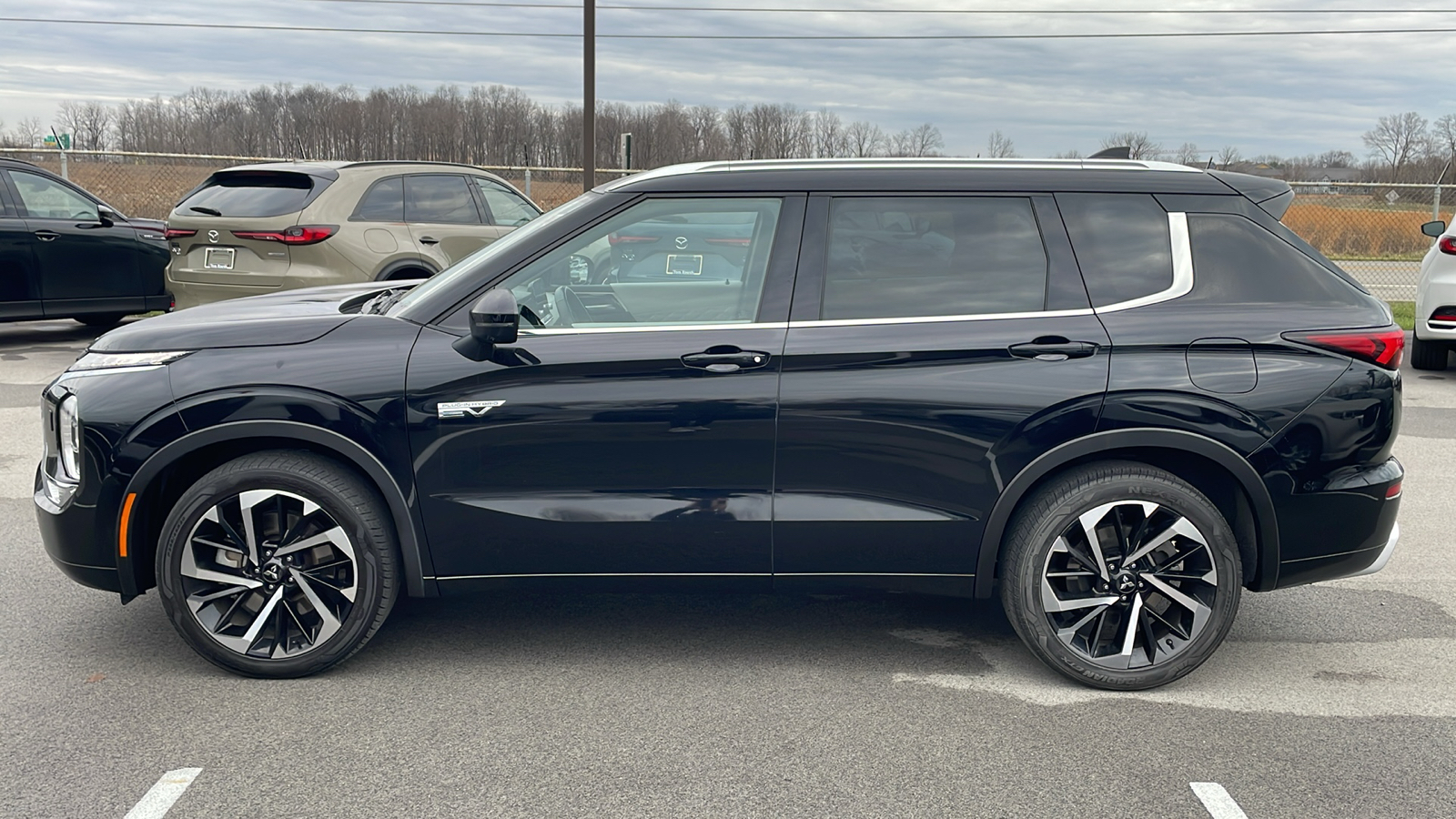 2023 Mitsubishi Outlander PHEV SEL 4