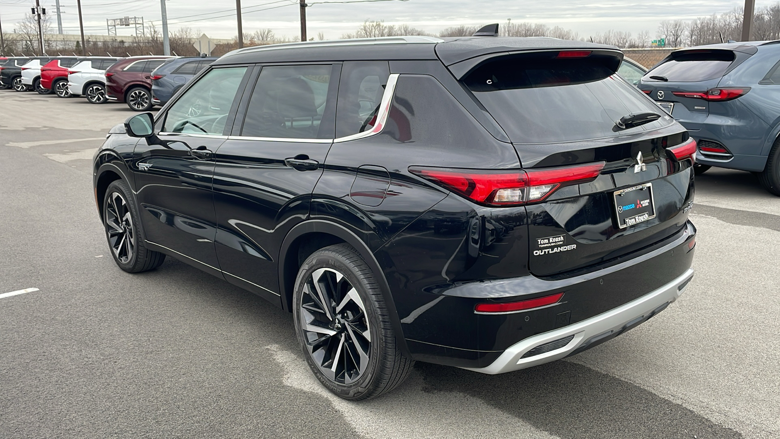 2023 Mitsubishi Outlander PHEV SEL 5