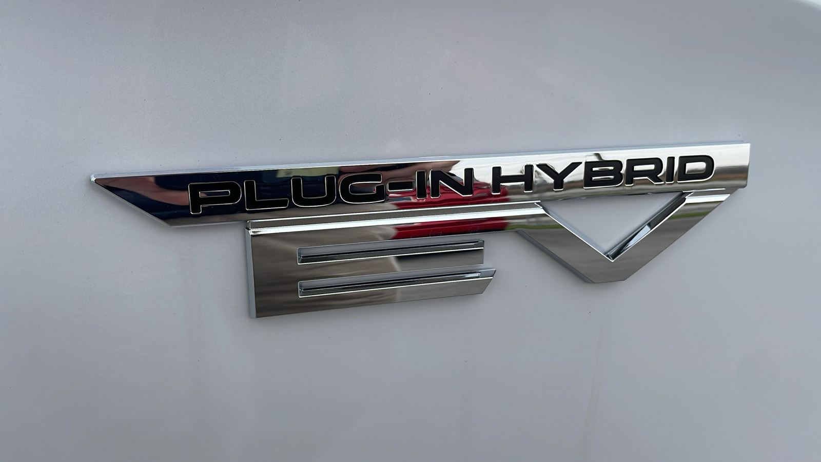 2025 Mitsubishi Outlander Plug-In Hybrid SE 15