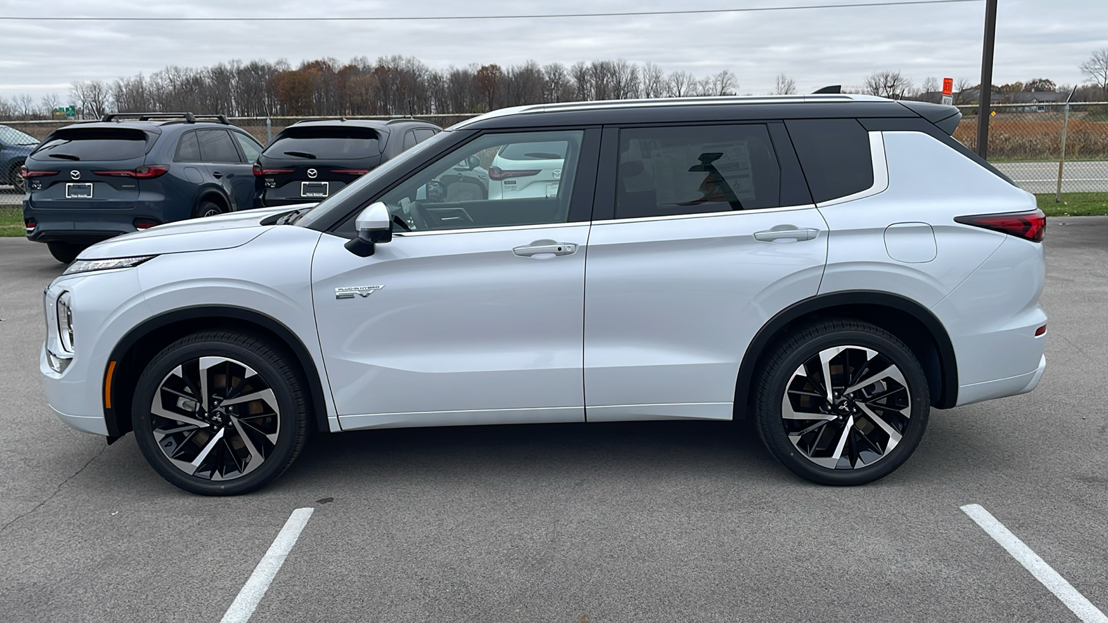 2025 Mitsubishi Outlander Plug-In Hybrid SEL 4