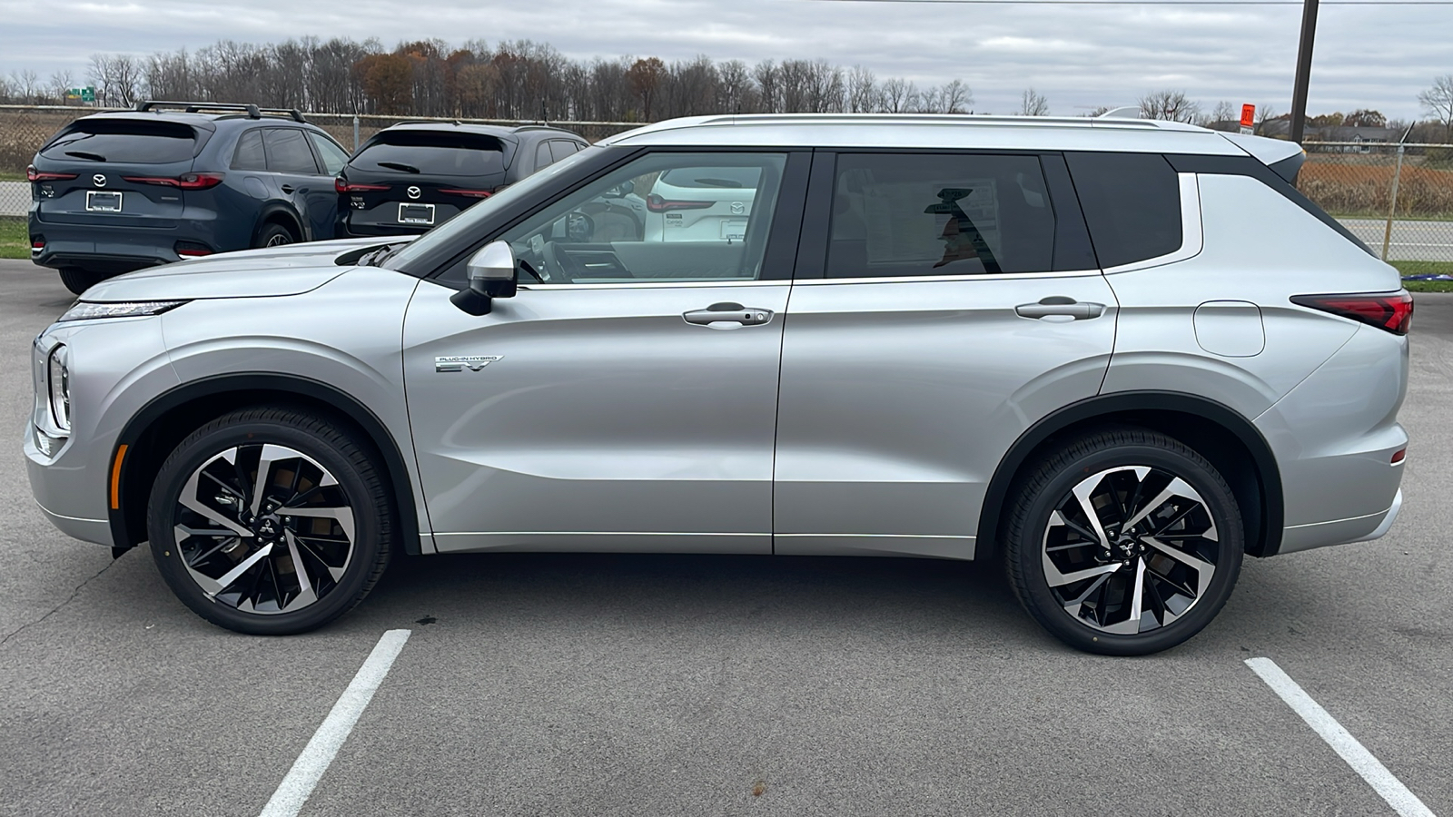 2025 Mitsubishi Outlander Plug-In Hybrid SEL 4