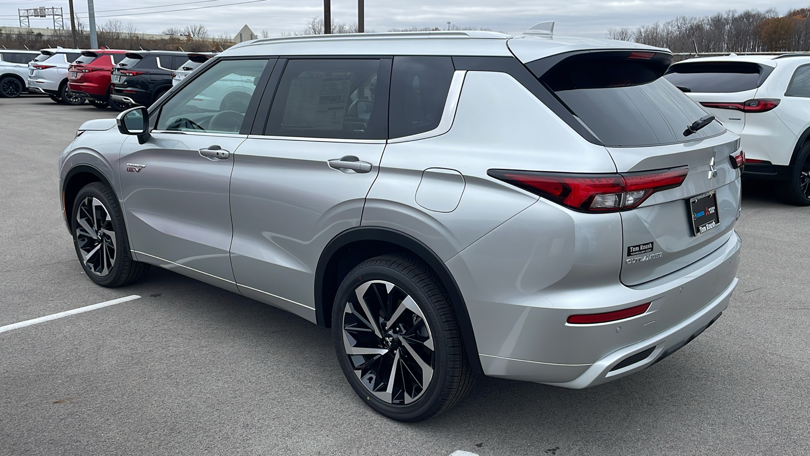 2025 Mitsubishi Outlander Plug-In Hybrid SEL 5