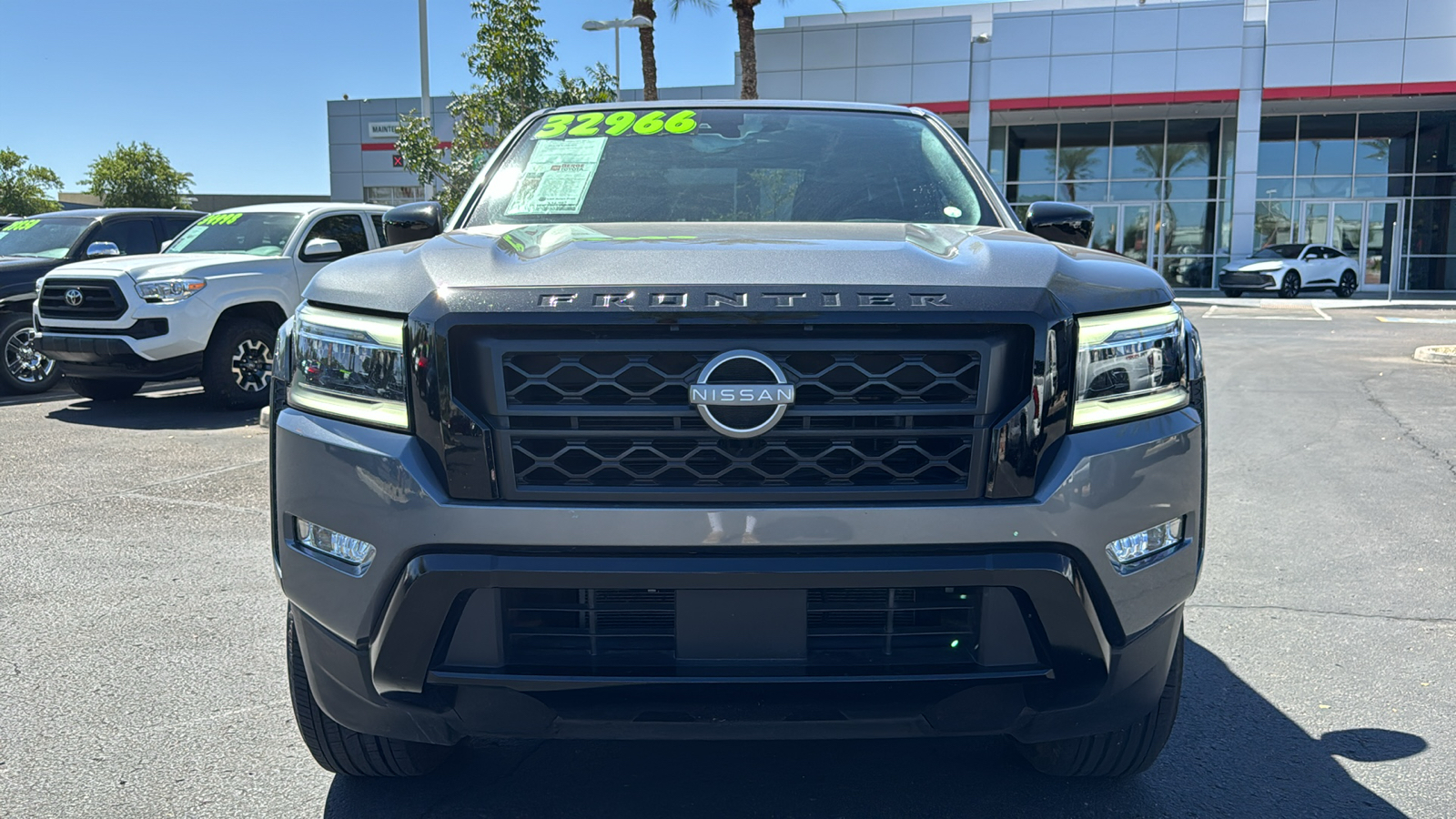 2023 Nissan Frontier SV 2