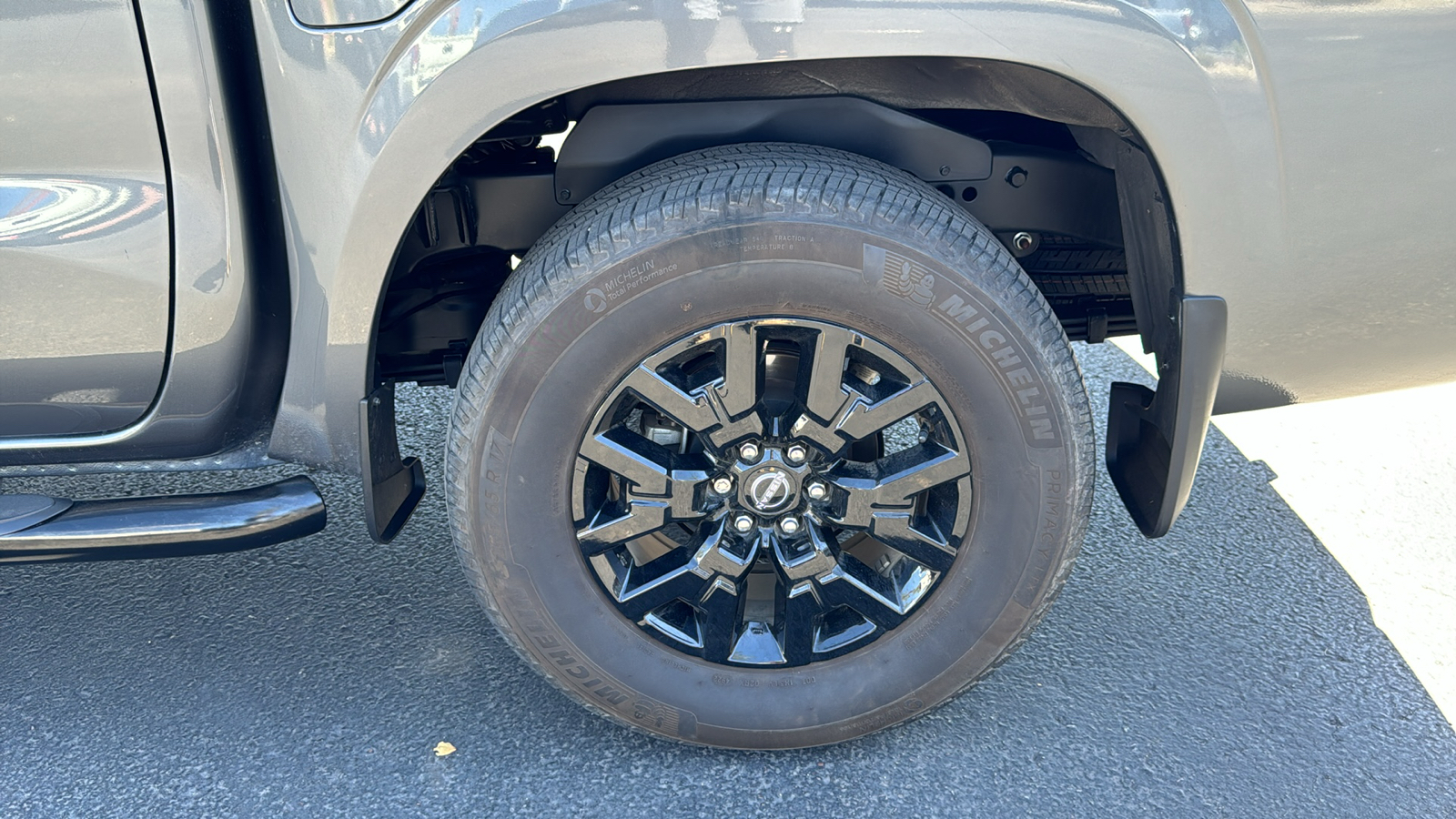 2023 Nissan Frontier SV 21