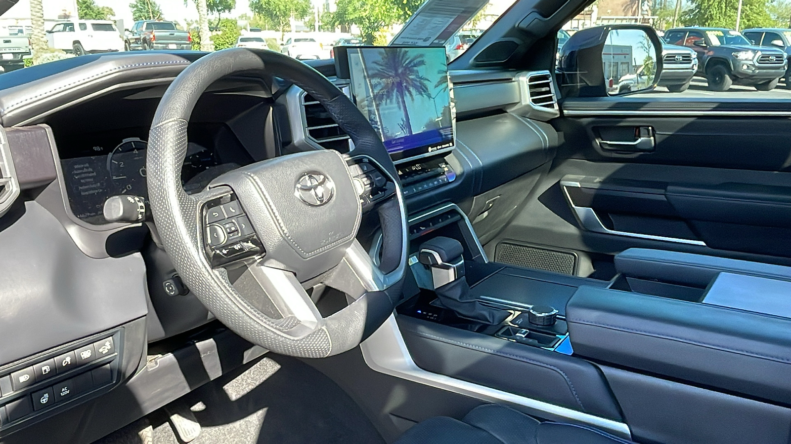 2022 Toyota Tundra 4WD Platinum Hybrid 15