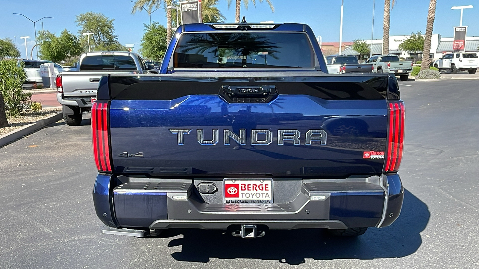 2022 Toyota Tundra 4WD Platinum Hybrid 23