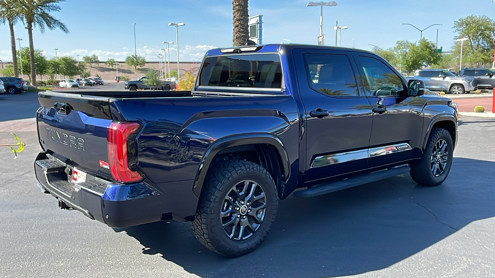 2022 Toyota Tundra 4WD Platinum Hybrid 24