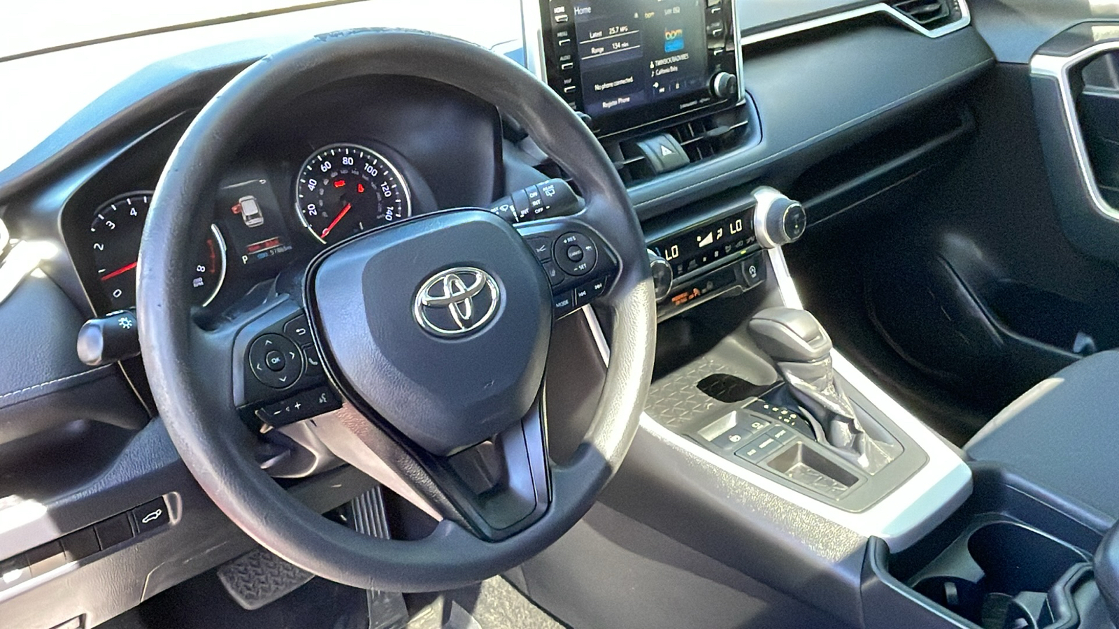 2020 Toyota RAV4 XLE 15