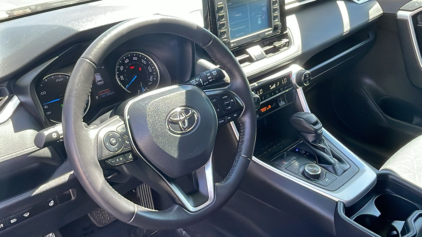 2021 Toyota RAV4 Hybrid XLE 15