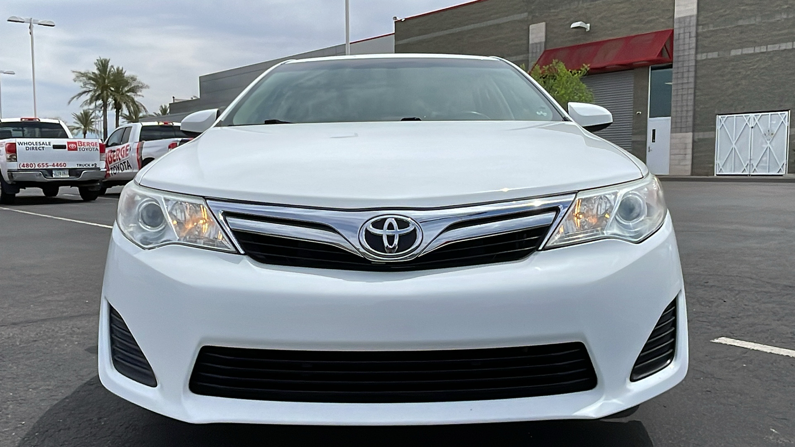 2014 Toyota Camry LE 2