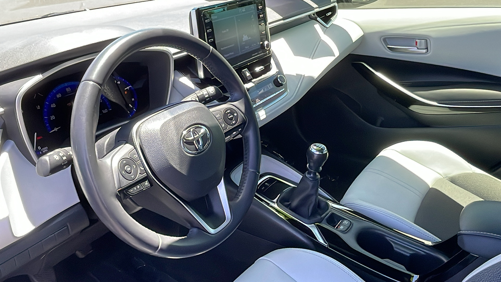 2019 Toyota Corolla Hatchback XSE 15