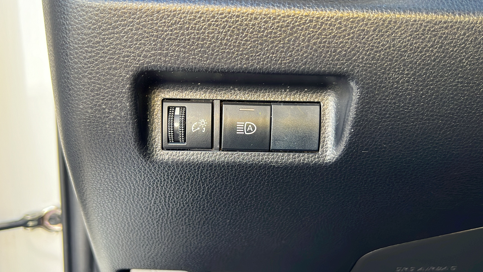 2019 Toyota RAV4 XLE 6