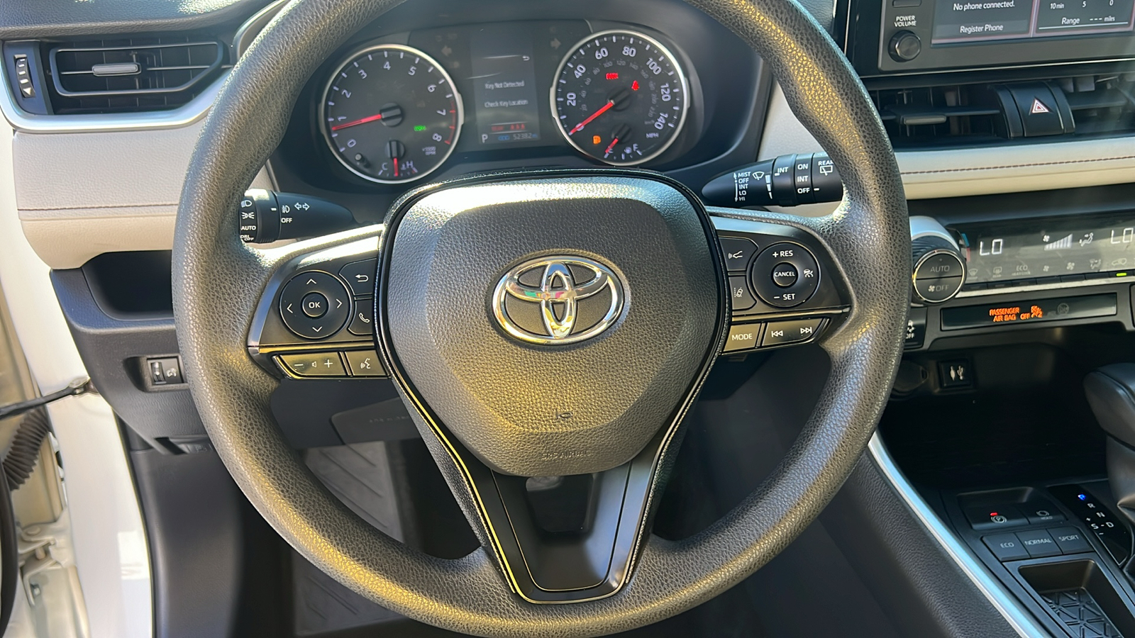 2019 Toyota RAV4 XLE 8