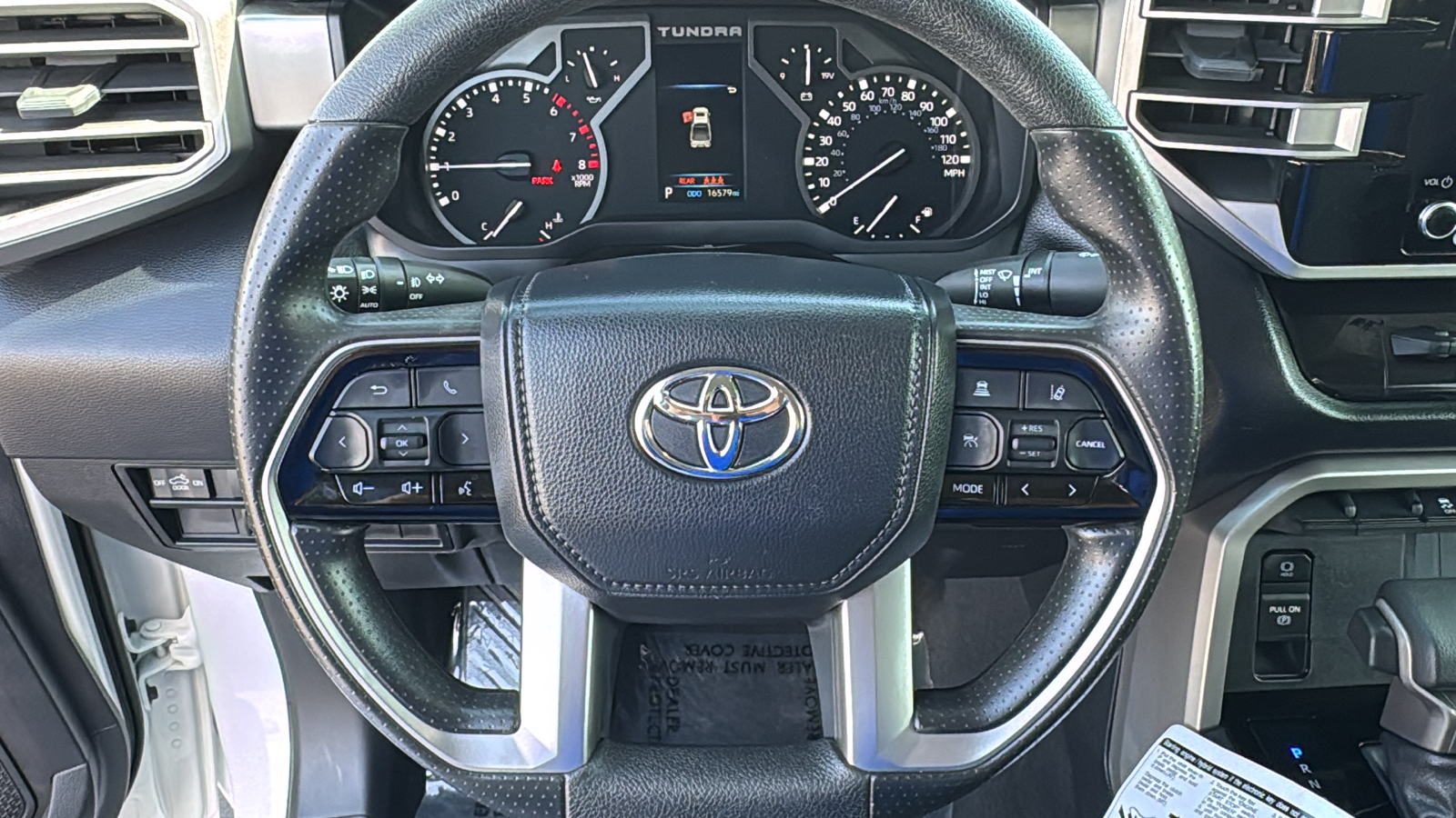 2022 Toyota Tundra 4WD SR5 8