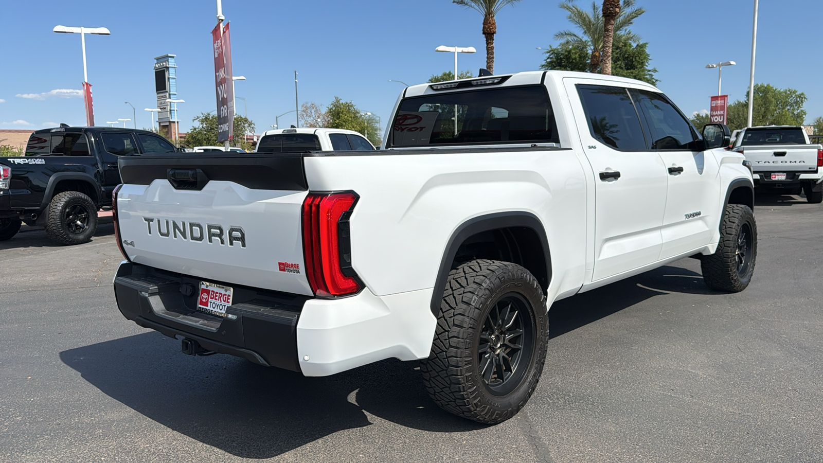 2022 Toyota Tundra 4WD SR5 23