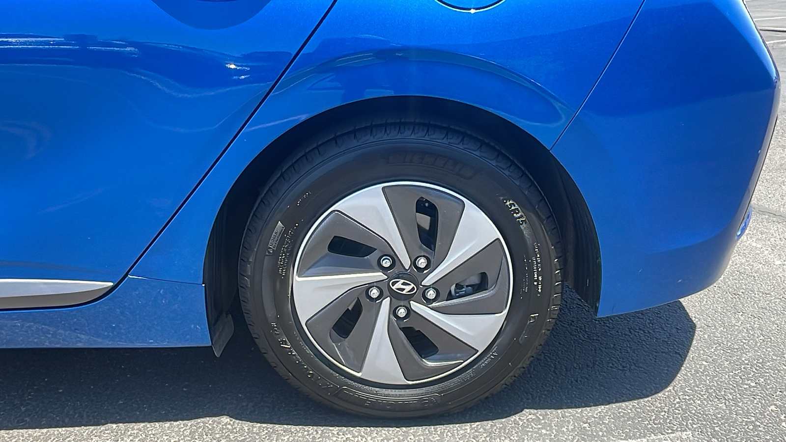 2018 Hyundai Ioniq Hybrid SEL 21