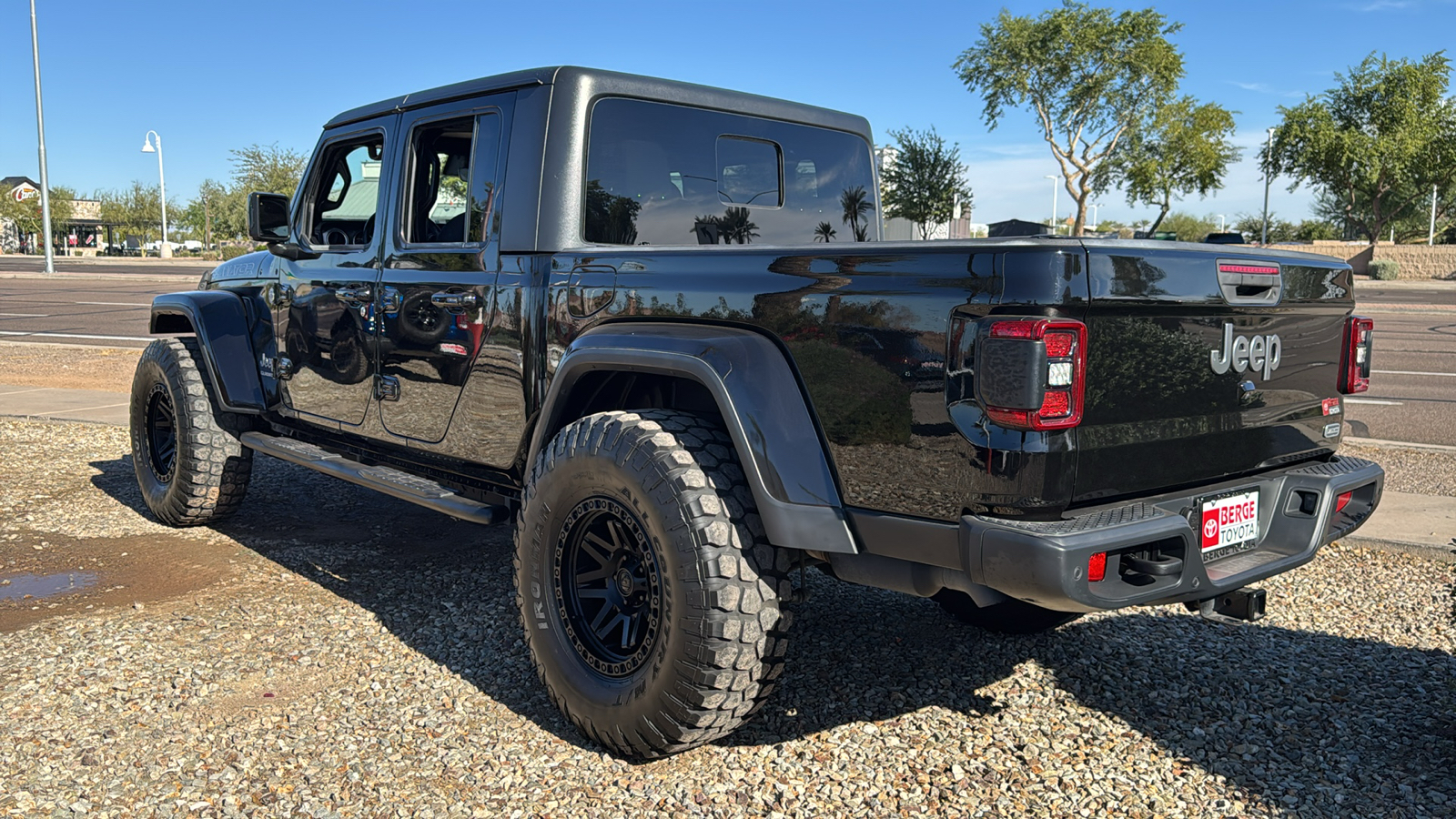 2020 Jeep Gladiator Overland 22