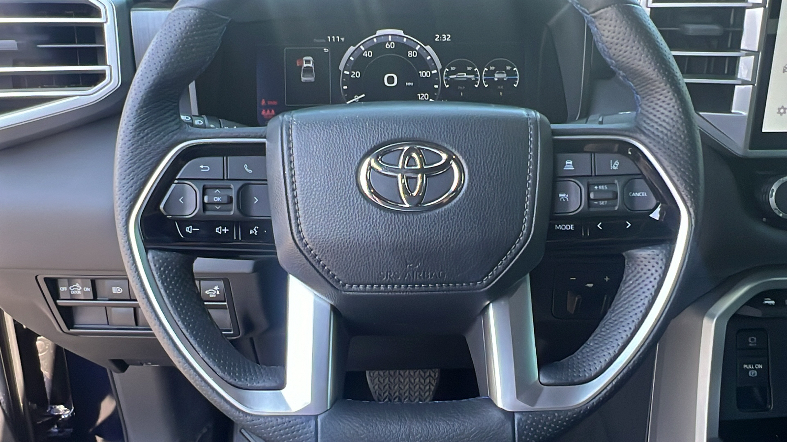 2023 Toyota Tundra 4WD Platinum 8