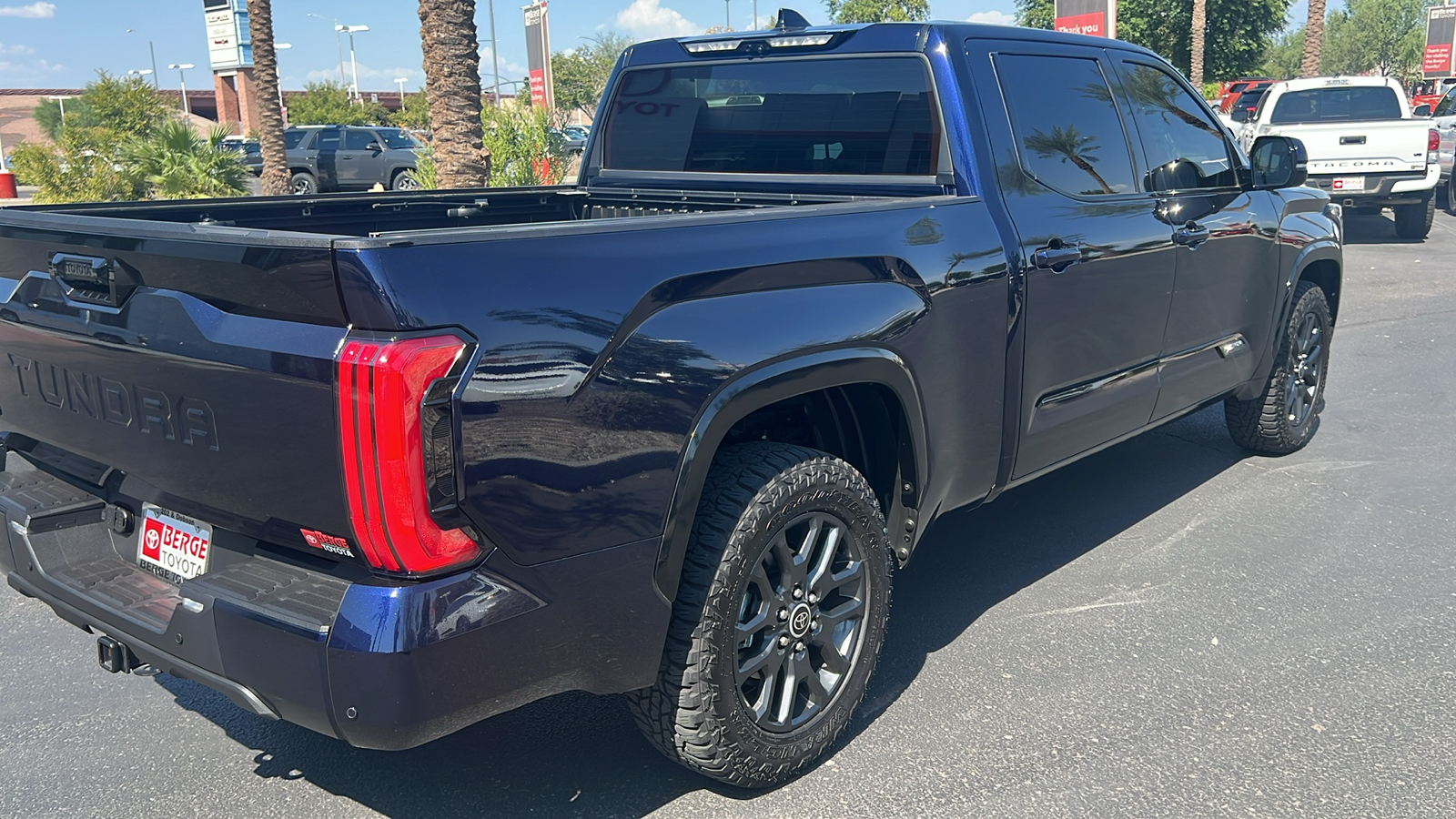 2023 Toyota Tundra 4WD Platinum 23