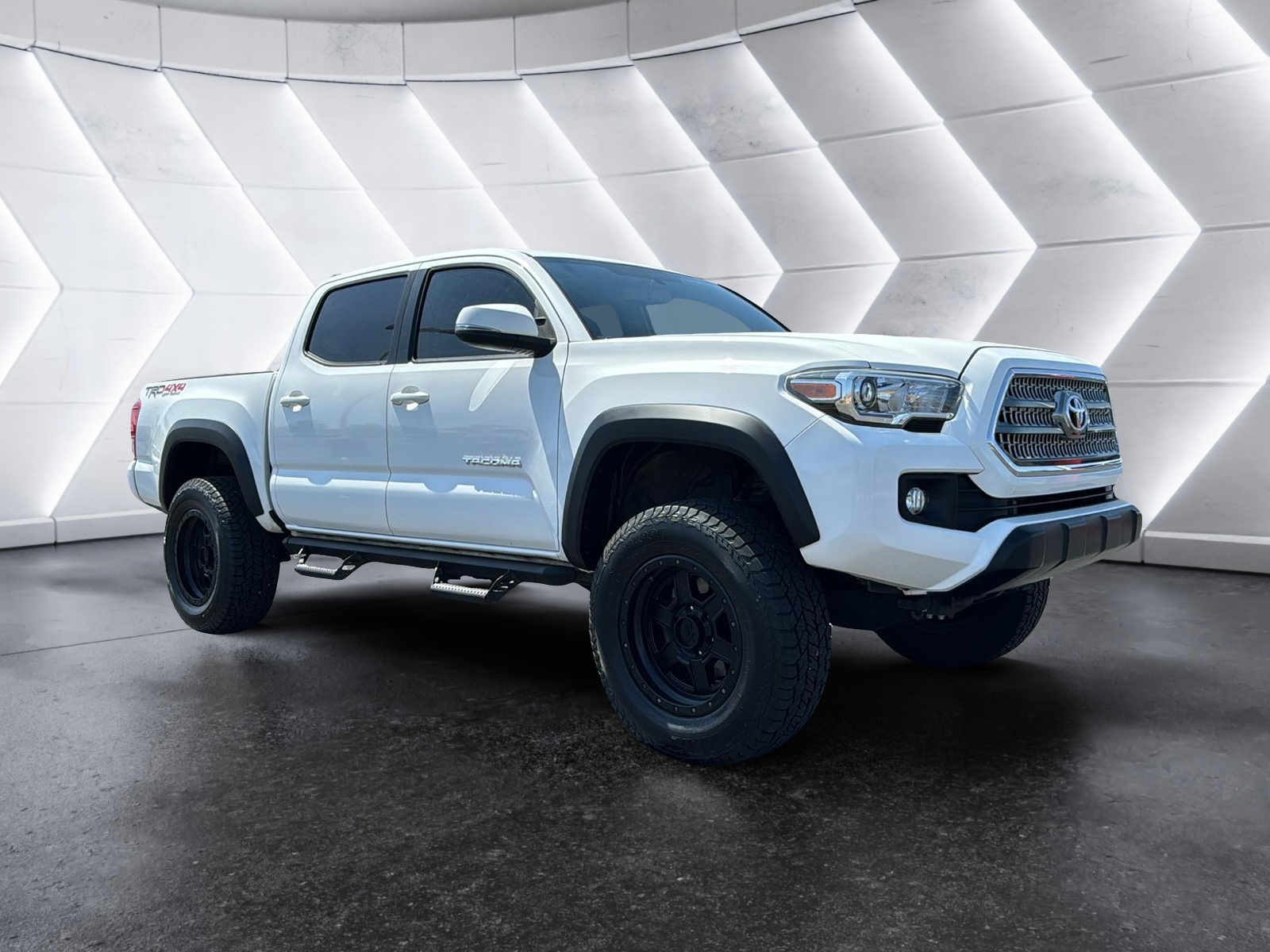 2017 Toyota Tacoma SR 1