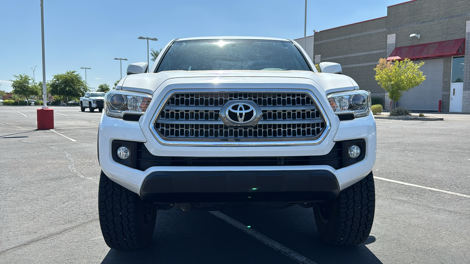 2017 Toyota Tacoma SR 2