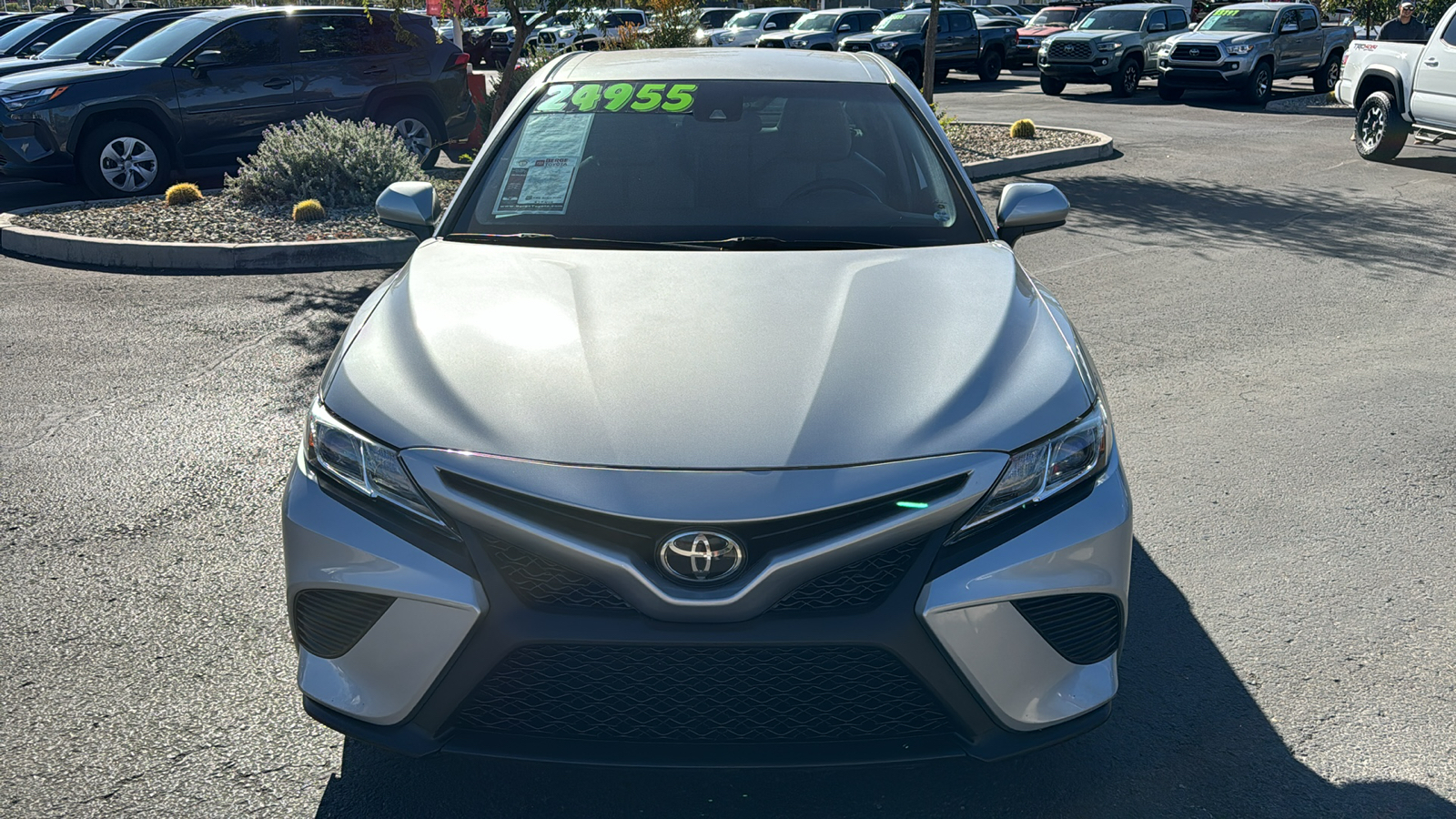 2020 Toyota Camry SE 2