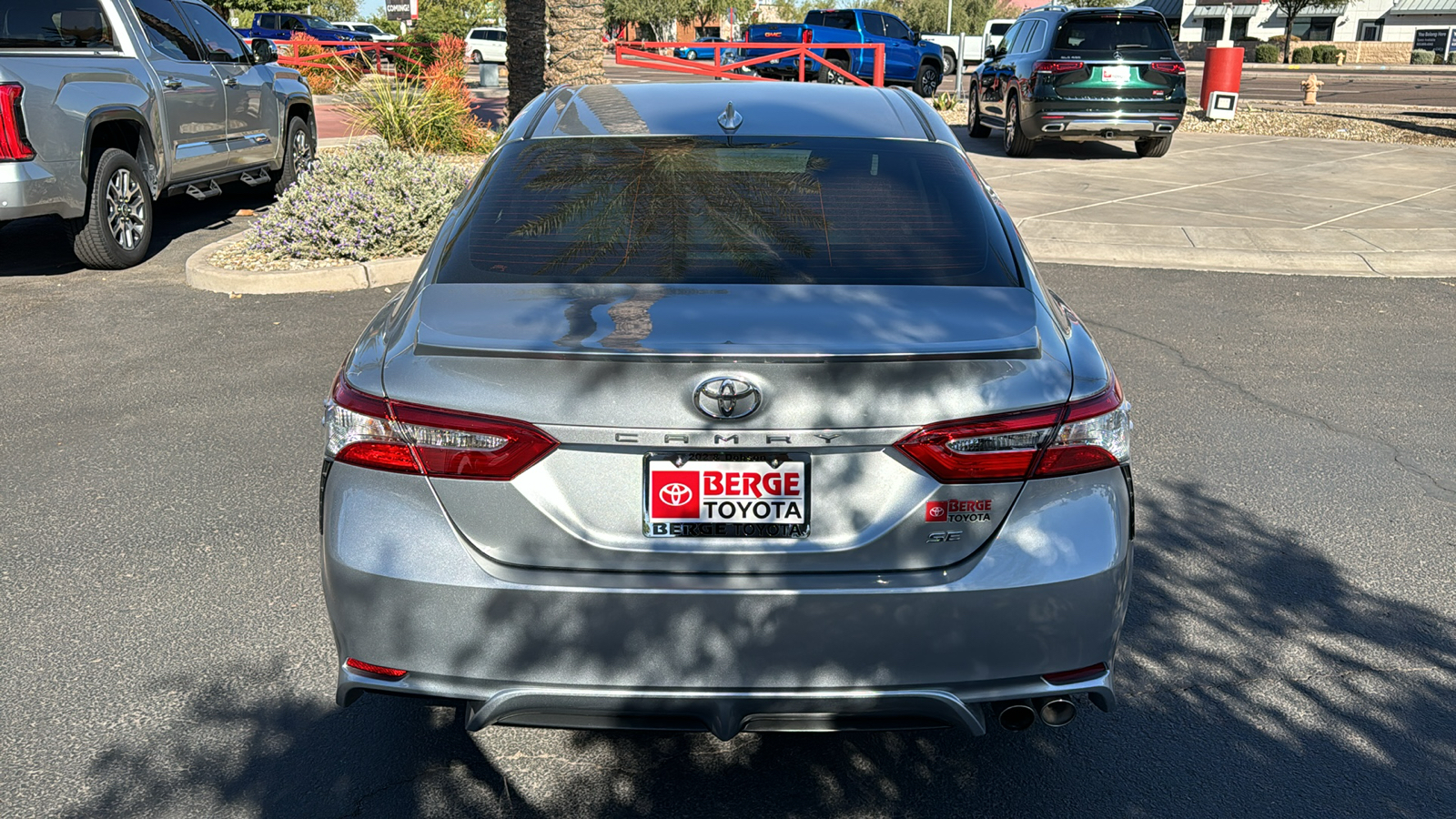 2020 Toyota Camry SE 21