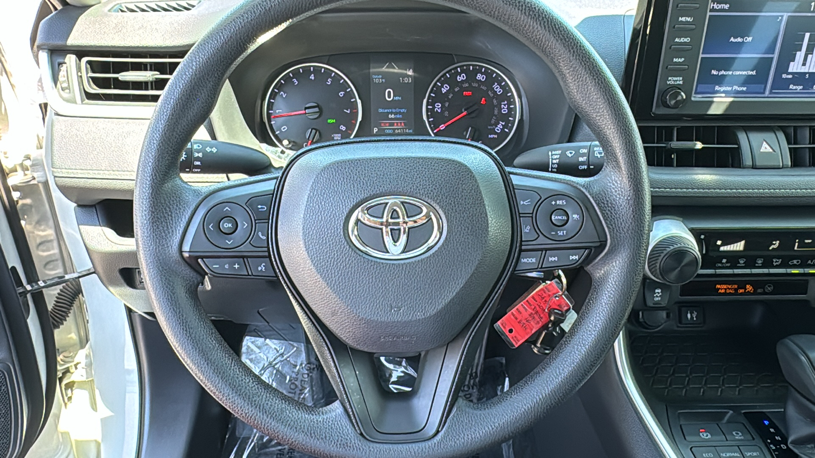 2019 Toyota RAV4 LE 8