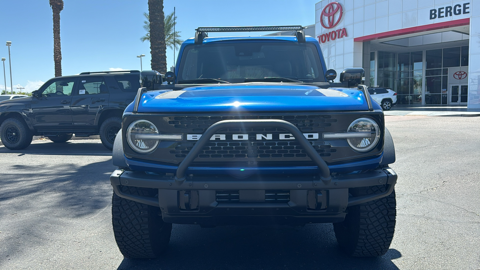 2021 Ford Bronco First Edition 2