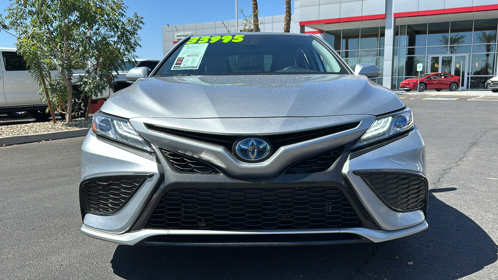 2023 Toyota Camry Hybrid XSE 2