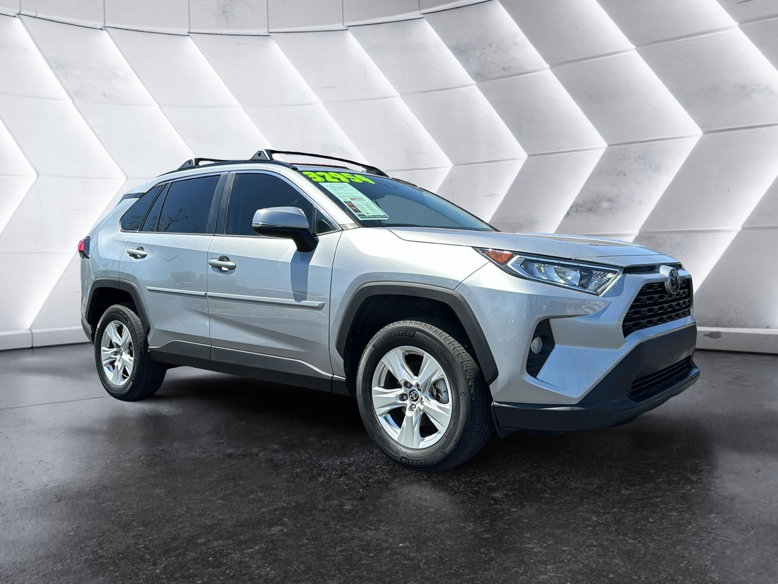 2021 Toyota RAV4 XLE 1