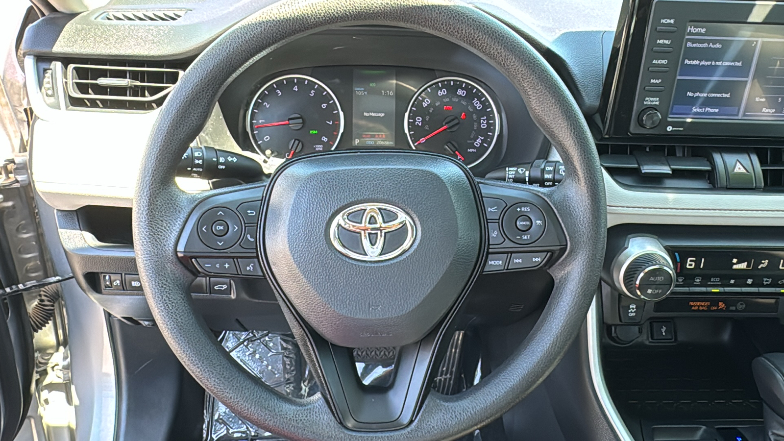 2021 Toyota RAV4 XLE 8