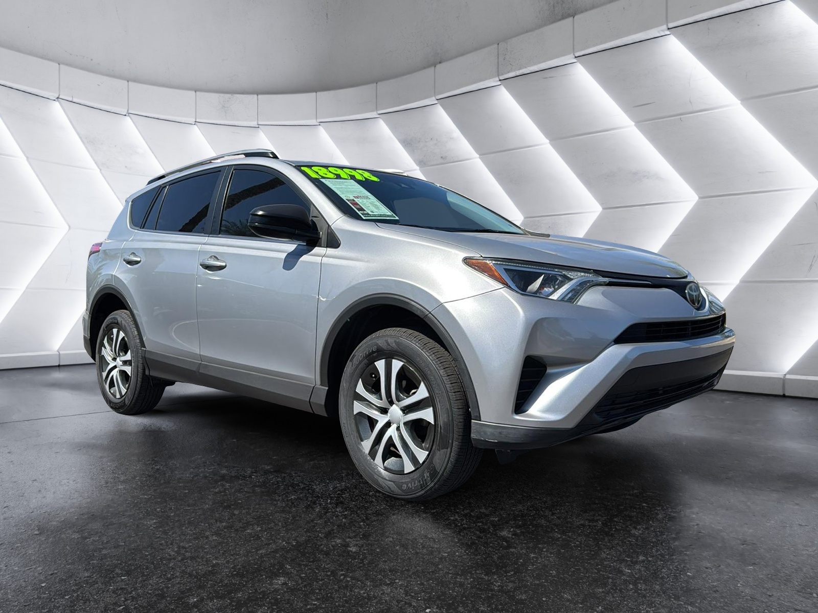 2018 Toyota RAV4 LE 1